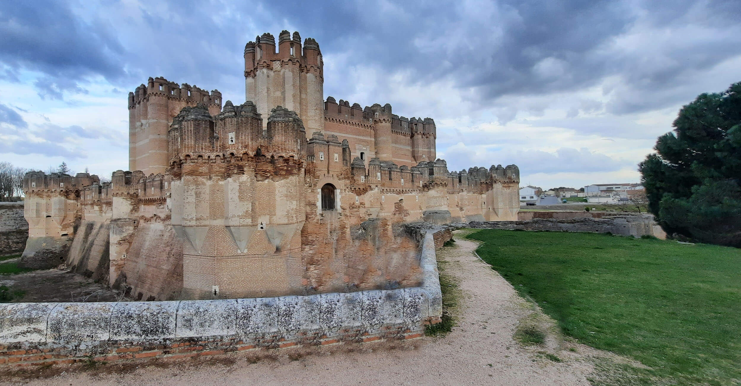 Medieval castle overlooking the Ribera del Duero